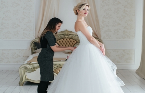 Как подогнать свадебное платье по размеру
