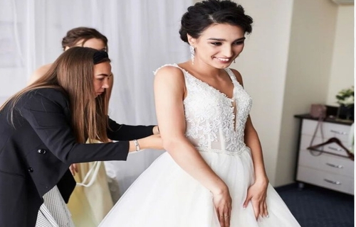 Как правильно шнуровать свадебное платье